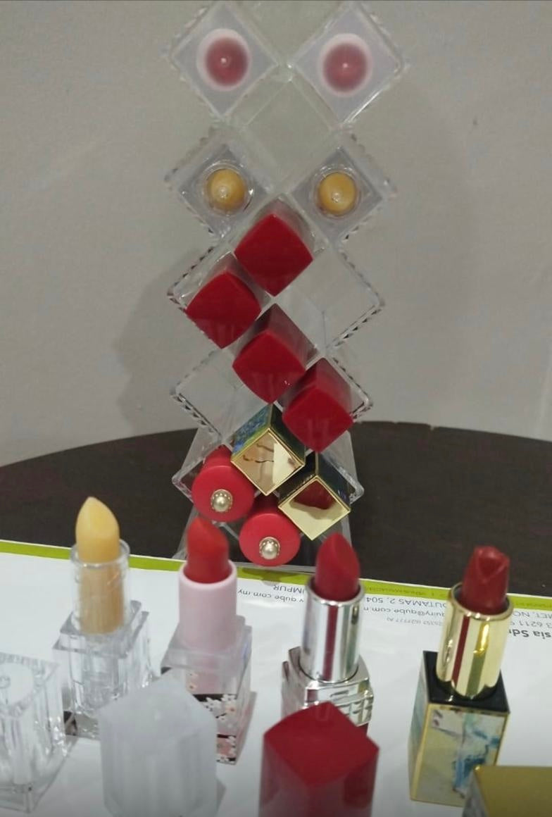 Oudbotanicals’ Oud Lip Balm – Superior Moisture, Naturally